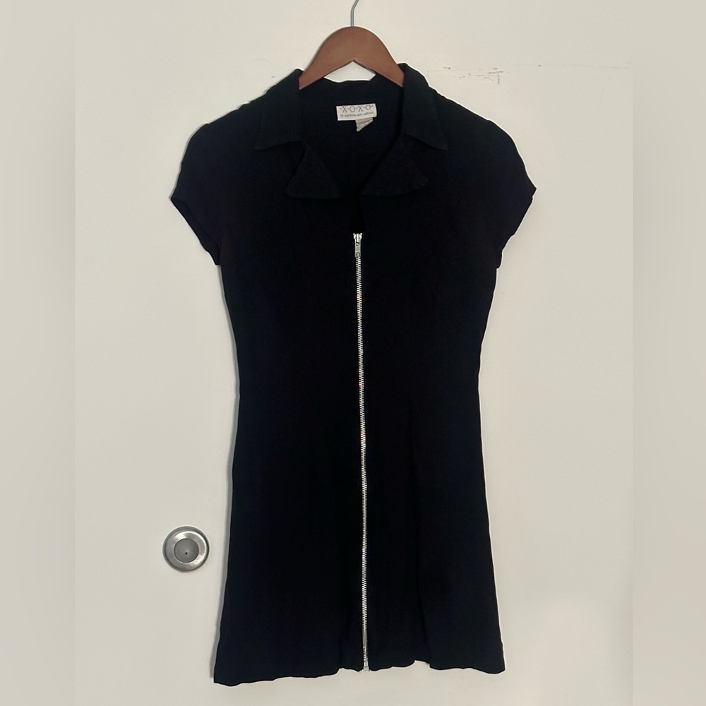 vintage 90s XOXO black zip up collared mini dress. size xs (i think!)